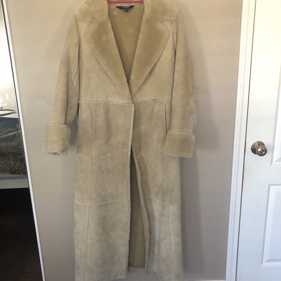 Coat - Picture 3 of 3